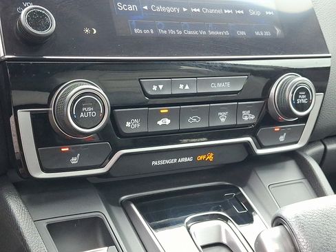 Used 2018 Honda CR-V EX image 16