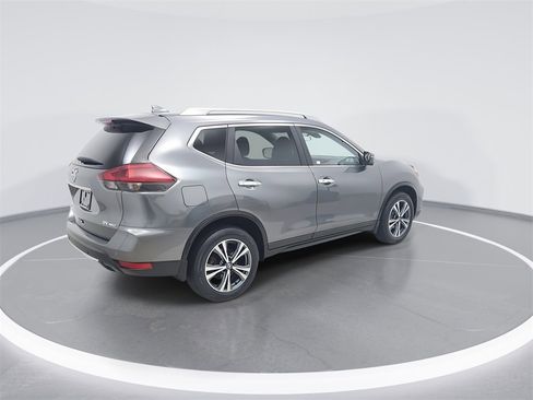 Used 2019 Nissan Rogue SV image 7