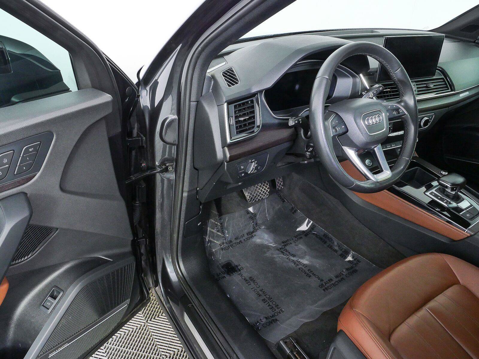 Used 2021 Audi Q5 2.0T Premium Plus w/ Premium Plus Package AWD/4WD image 8