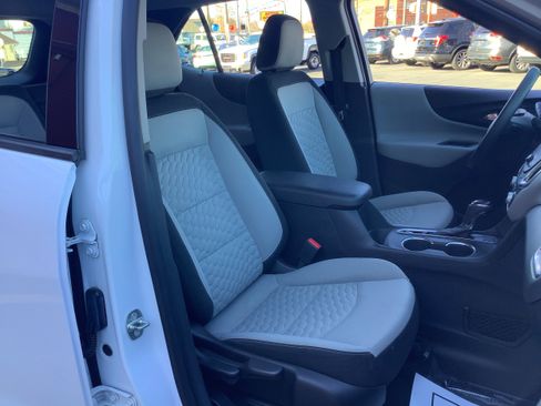 Used 2018 Chevrolet Equinox LS image 15
