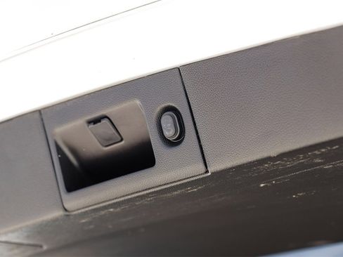 Used 2019 Cadillac Escalade ESV Luxury image 61