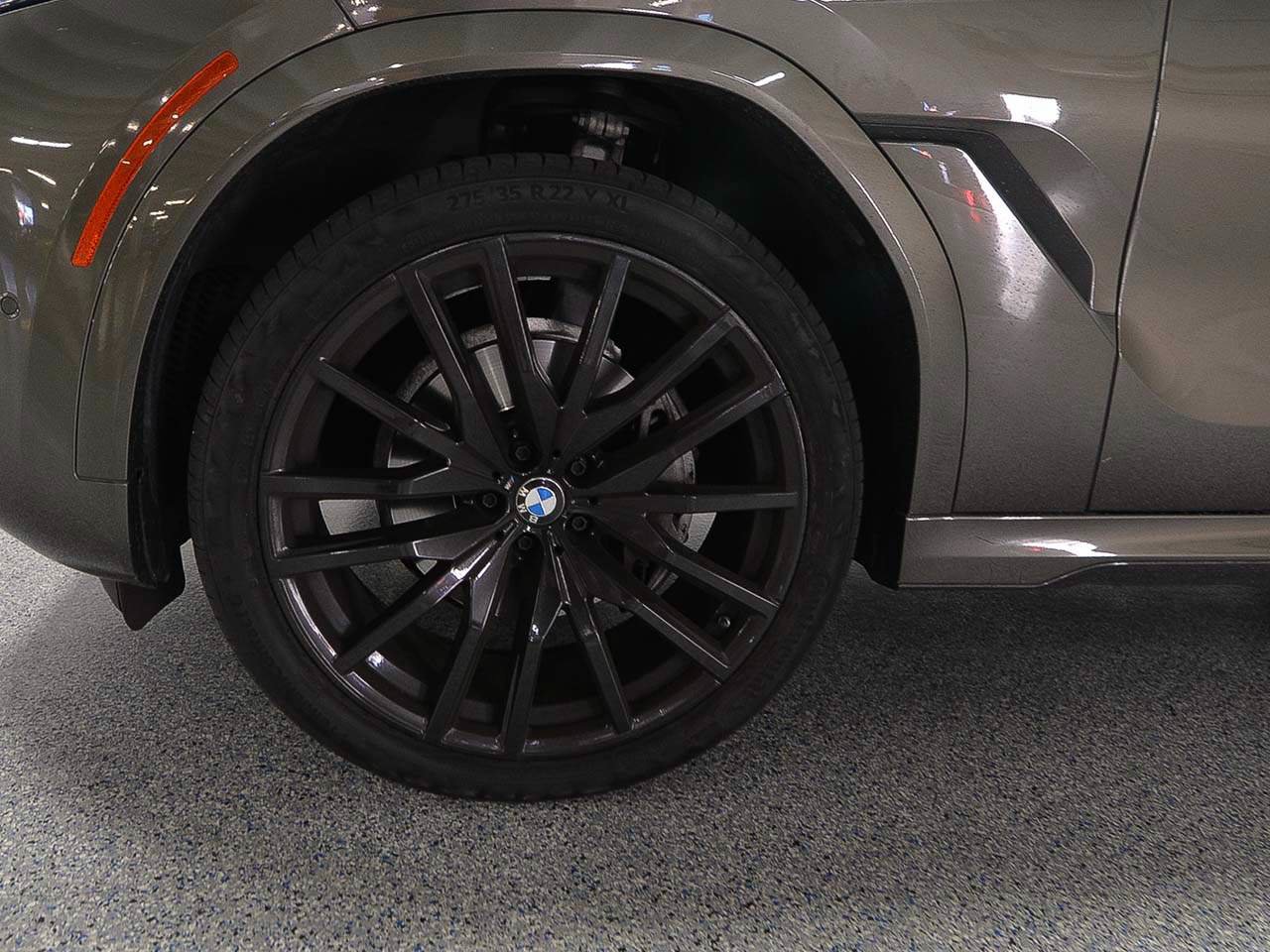 Used 2024 BMW X6 xDrive40i w/ Premium Package AWD/4WD image 5