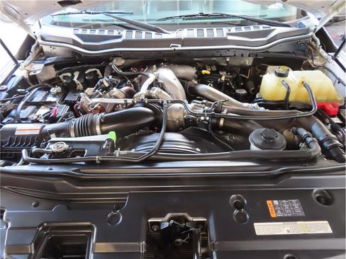 Used 2022 Ford F550 XL w/ Power Equipment Group image 28