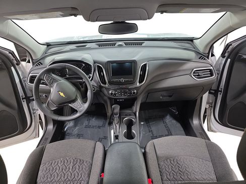 Used 2024 Chevrolet Equinox LT image 9
