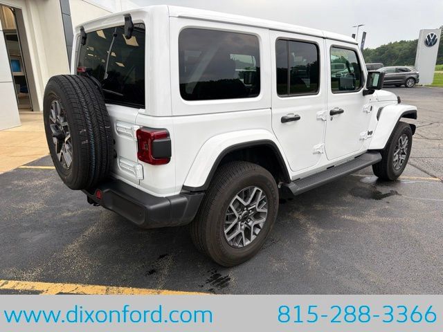 Used 2025 Jeep Wrangler Unlimited Sahara AWD/4WD image 8
