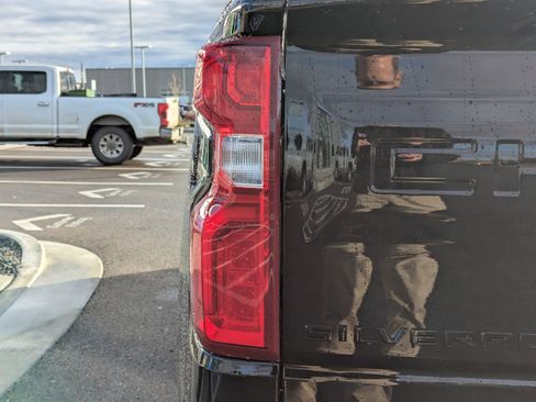 New 2026 Chevrolet Silverado 1500 High Country w/ Midnight Edition image 48