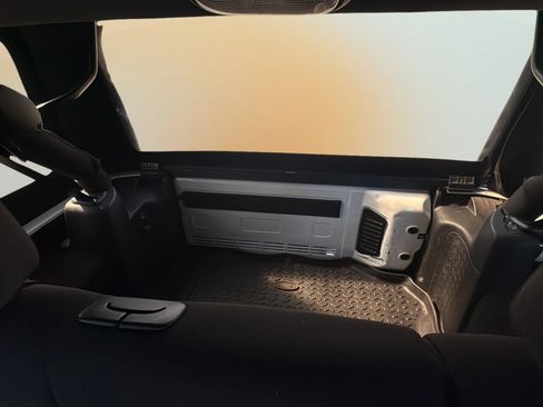 Used 2018 Jeep Wrangler Unlimited Sport AWD/4WD image 22