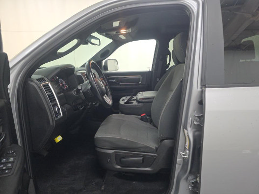 Used 2022 RAM 1500 Warlock AWD/4WD image 5