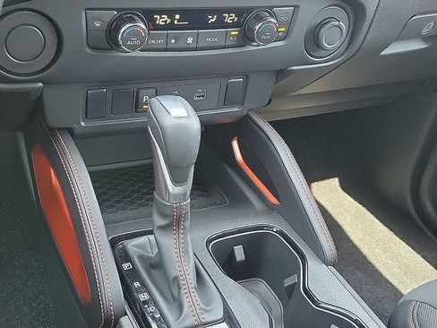 Used 2024 Nissan Frontier Pro-X w/ Technology Package RWD image 15