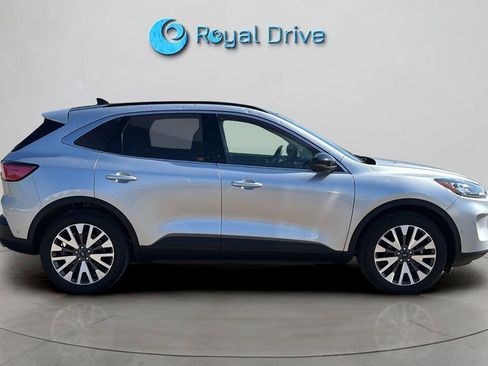Used 2020 Ford Escape Titanium AWD/4WD image 7