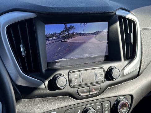 Used 2024 GMC Terrain SLT w/ Elevation Edition image 25