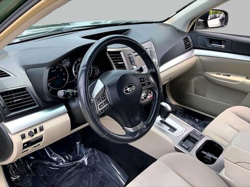 Used 2014 Subaru Outback 2.5i Premium w/ Popular Package #1B AWD/4WD image 17