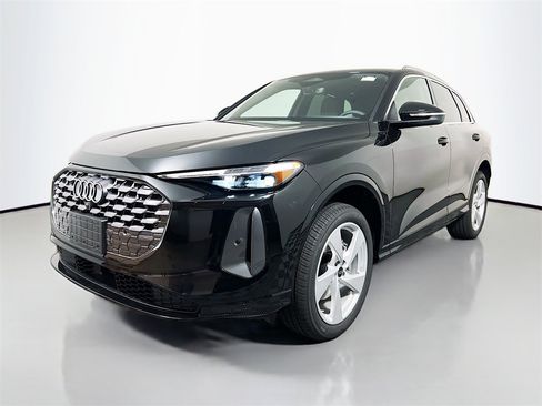 New 2025 Audi Q5 Premium Plus image 3