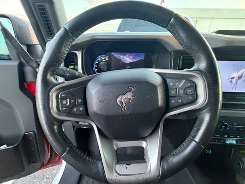 Used 2021 Ford Bronco Black Diamond AWD/4WD image 8