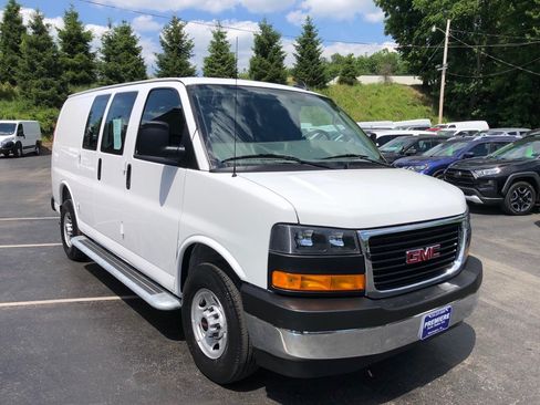 Used 2024 GMC Savana 2500 w/ Driver Convenience Package RWD image 8
