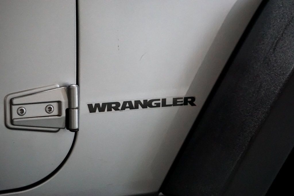 Used 2013 Jeep Wrangler Rubicon w/ PWR Convenience Group AWD/4WD image 43