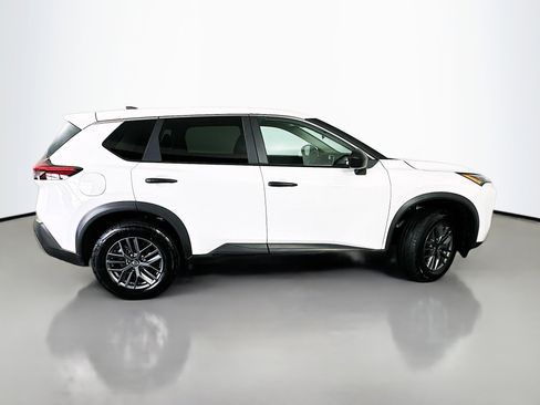 Used 2023 Nissan Rogue S image 8