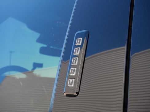 Used 2023 Ford F150 Raptor AWD/4WD image 17