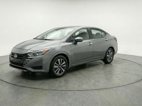Used 2025 Nissan Versa SV FWD image 3