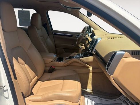 Used 2011 Porsche Cayenne AWD/4WD image 15
