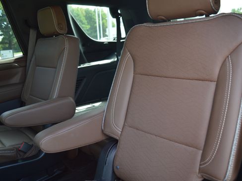 Used 2023 Chevrolet Tahoe High Country w/ Premium Package 2 AWD/4WD image 30