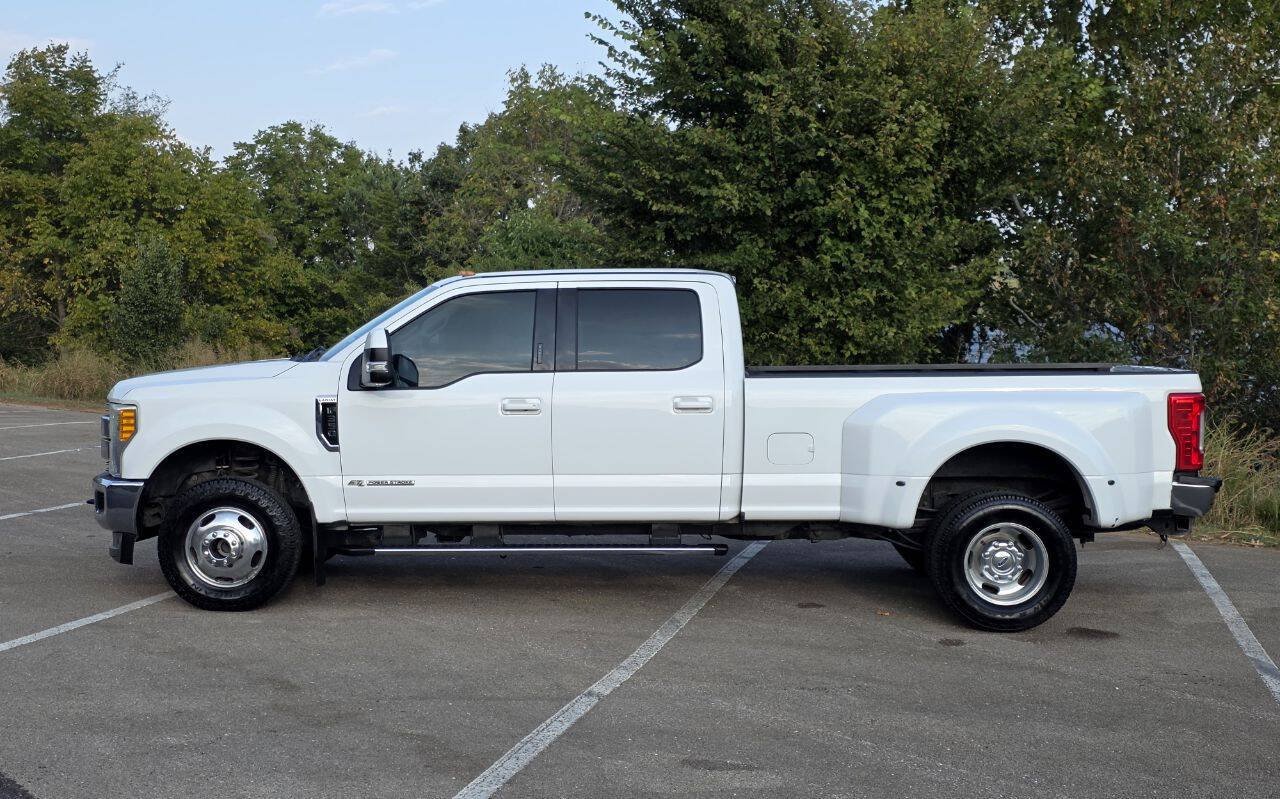 Used 2017 Ford F350 Lariat AWD/4WD image 8