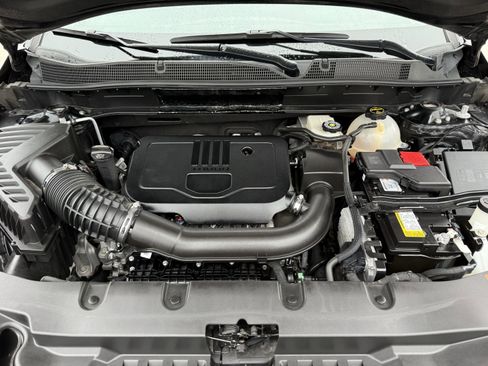 Used 2025 Chevrolet Blazer LT image 34