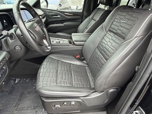 Used 2023 Cadillac Escalade Sport Platinum AWD/4WD image 12