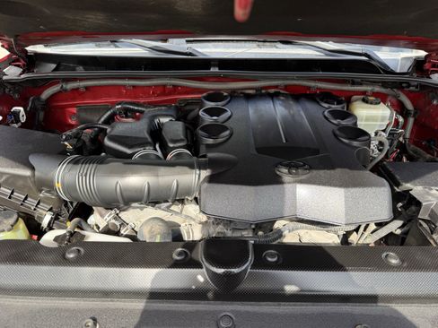 Used 2018 Toyota 4Runner TRD Off-Road image 32