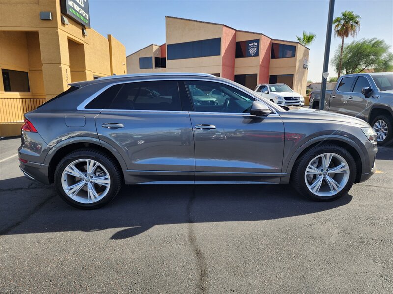 Used 2019 Audi Q8 Prestige w/ Luxury Package AWD/4WD image 2
