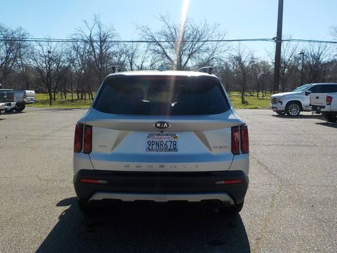 Used 2021 Kia Sorento EX w/ EX AWD X-Line Package image 5