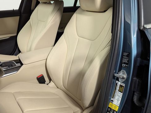 Used 2021 BMW 330i xDrive Sedan w/ Convenience Package image 21