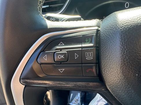 Used 2023 Jeep Grand Cherokee L Limited AWD/4WD image 35