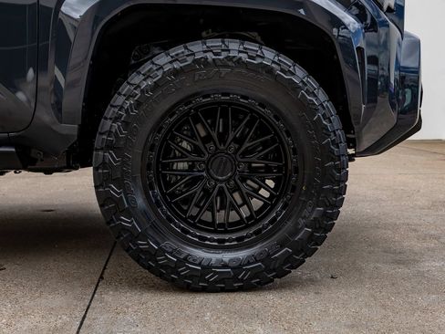 Used 2025 Toyota 4Runner TRD Sport Premium w/ Tow Technology Package AWD/4WD image 12