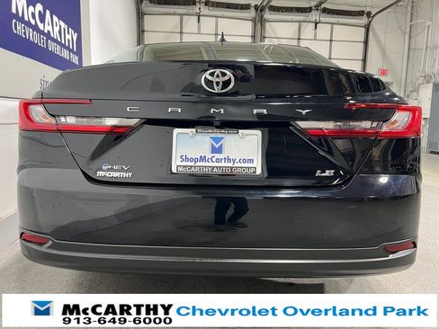 Used 2025 Toyota Camry LE image 6