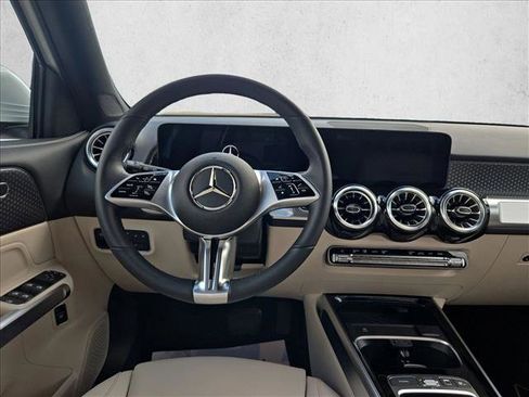 Certified 2025 Mercedes-Benz GLB 250 image 16