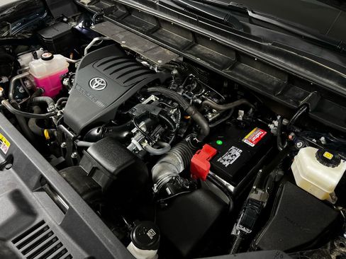 Certified 2023 Toyota Highlander XLE image 11