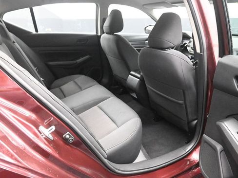 Used 2024 Nissan Altima 2.5 SV image 23