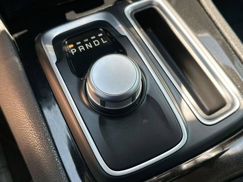 Used 2023 Chrysler 300 Touring L w/ Safetytec Plus Group image 19