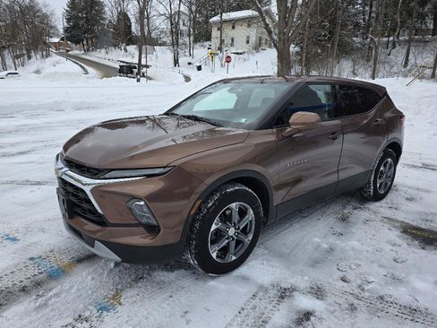 Used 2023 Chevrolet Blazer LT w/ Driver Confidence Package image 4