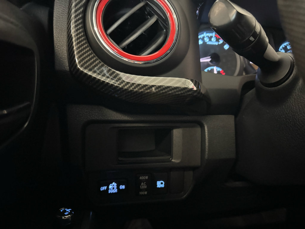 Used 2018 Toyota Tacoma TRD Sport RWD image 16