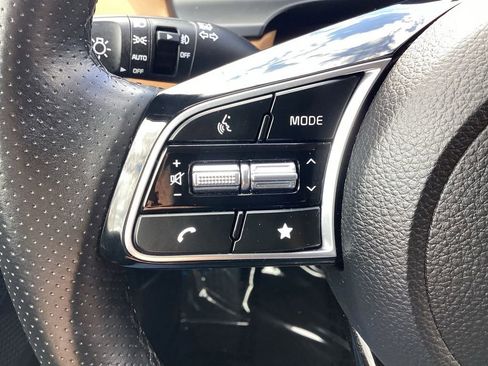 Certified 2024 Kia Seltos SX AWD/4WD image 17