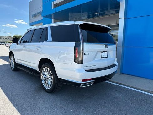 Used 2023 Cadillac Escalade Premium Luxury w/ LPO, Illumination Package RWD image 6