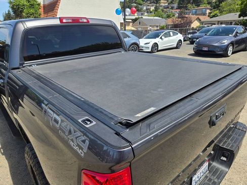 Used 2015 Toyota Tundra Limited w/ Limited Premium Package AWD/4WD image 33