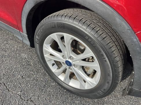 Used 2019 Ford Escape SE image 23