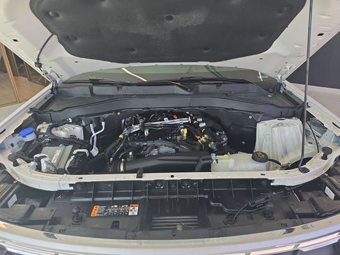 Used 2025 Ford Explorer Active image 28