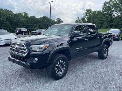 Used 2016 Toyota Tacoma TRD Off-Road w/ Towing Package AWD/4WD image 5