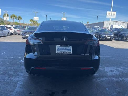 Used 2023 Tesla Model Y Performance image 5