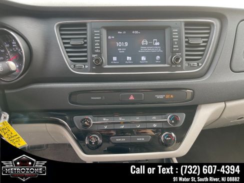 Used 2019 Kia Sedona L FWD image 20