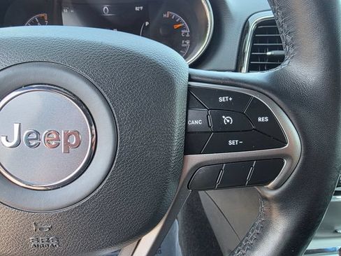 Used 2022 Jeep Grand Cherokee Laredo X AWD/4WD image 27